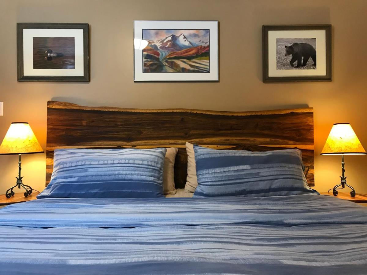 Canadian Rockies Inn - Adults Only 4*