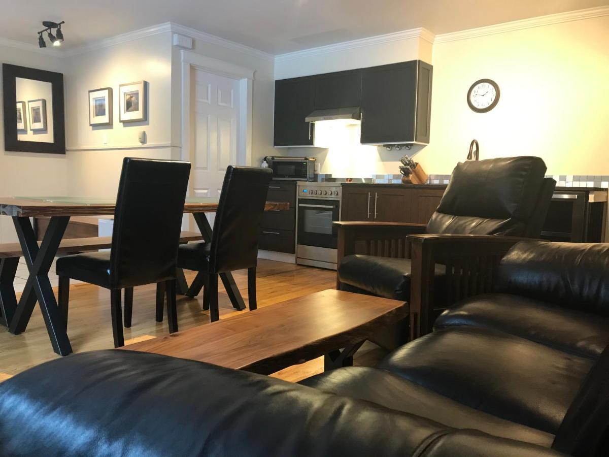 Canadian Rockies Inn - Adults Only Motel 4*