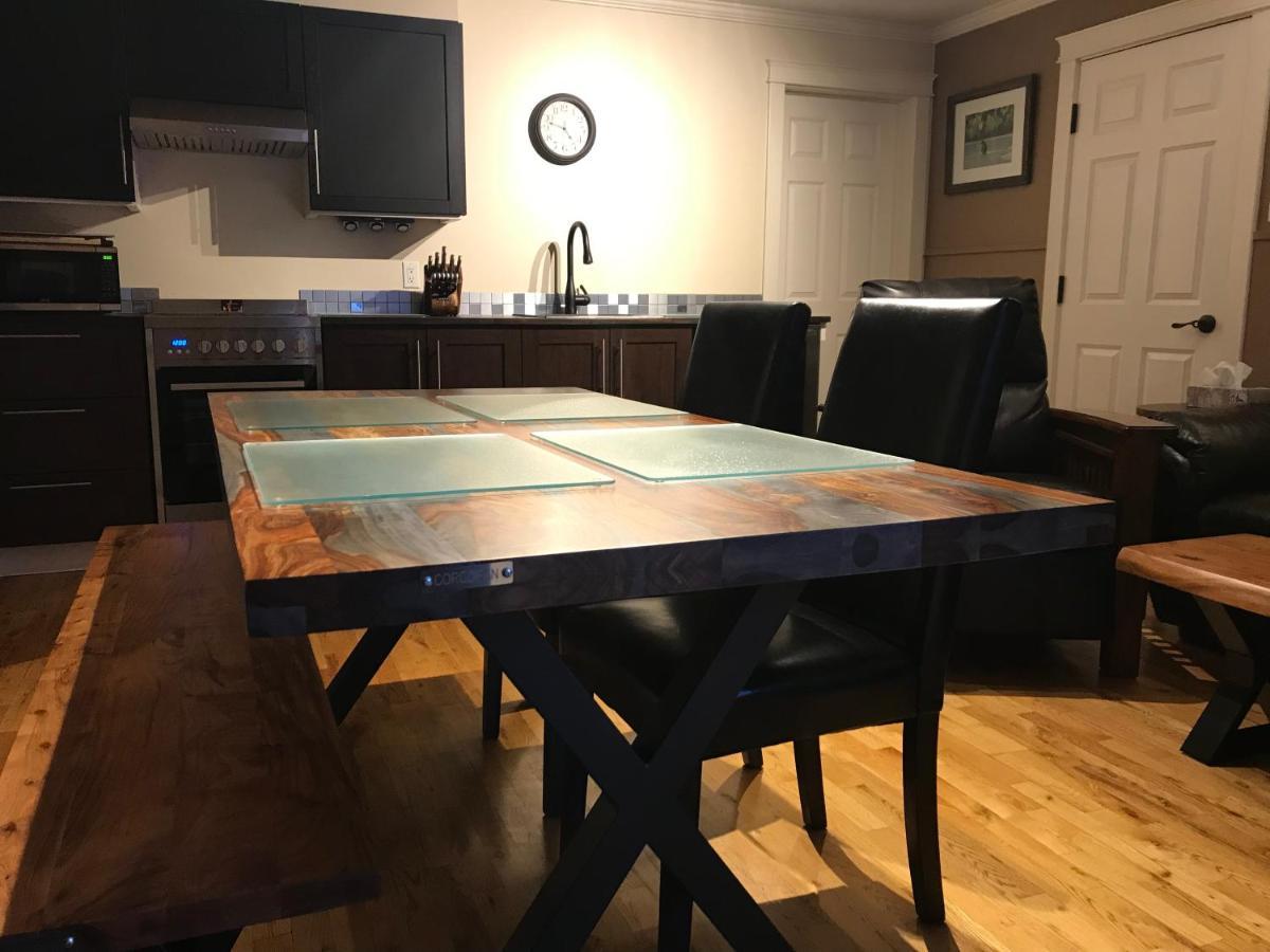 Canadian Rockies Inn - Adults Only Motel 4*