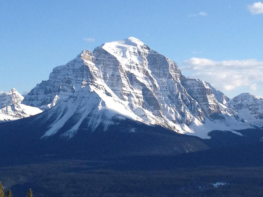 Canadian Rockies Inn - Adults Only Motel