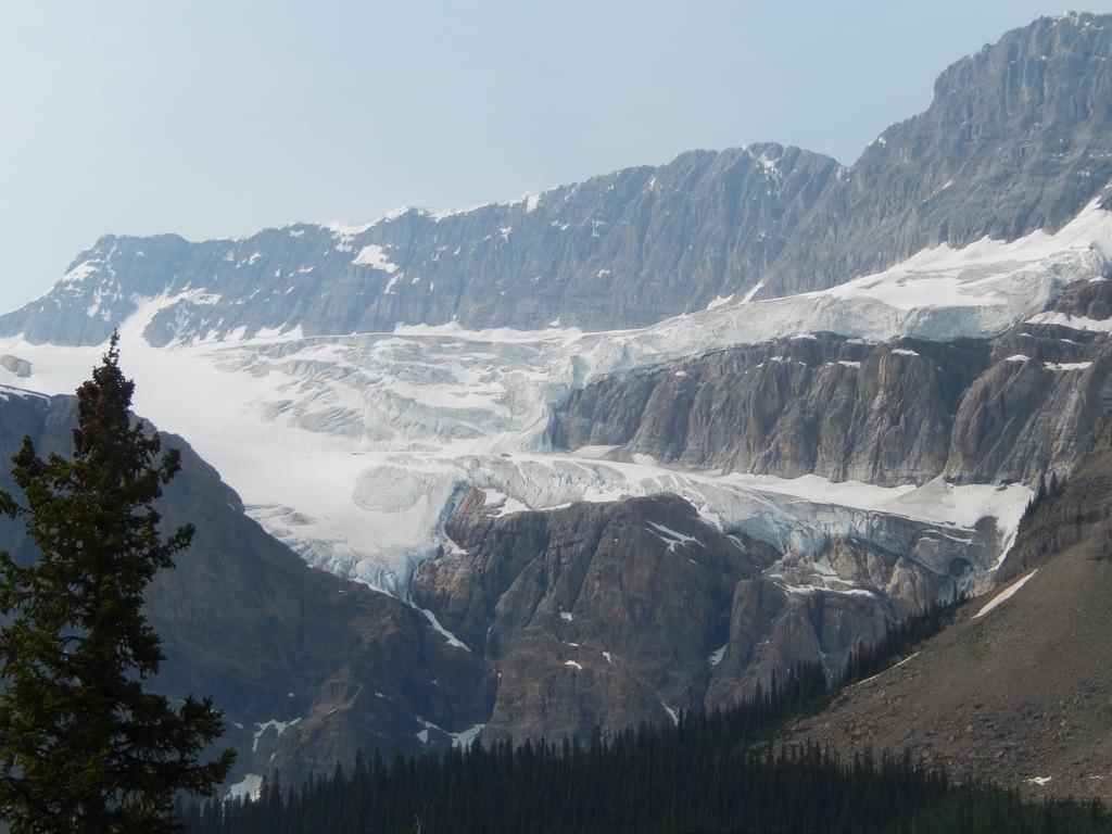 Motel Canadian Rockies - Adults Only Field